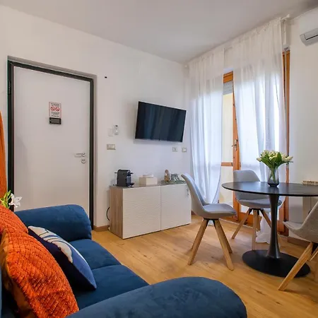 Apartment Casa Mirai: Posizione Strategica Con Posto Auto *