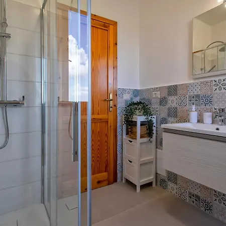 Casa Mirai: Posizione Strategica Con Posto Auto Alghero