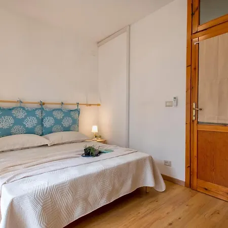 Apartamento Casa Mirai: Posizione Strategica Con Posto Auto Alghero